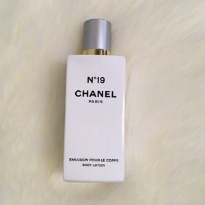 N19 Chanel Body Lotion